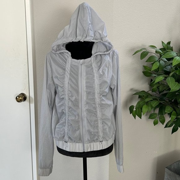 Fabletics Donovan Windbreaker - Size M - Picture 2 of 9